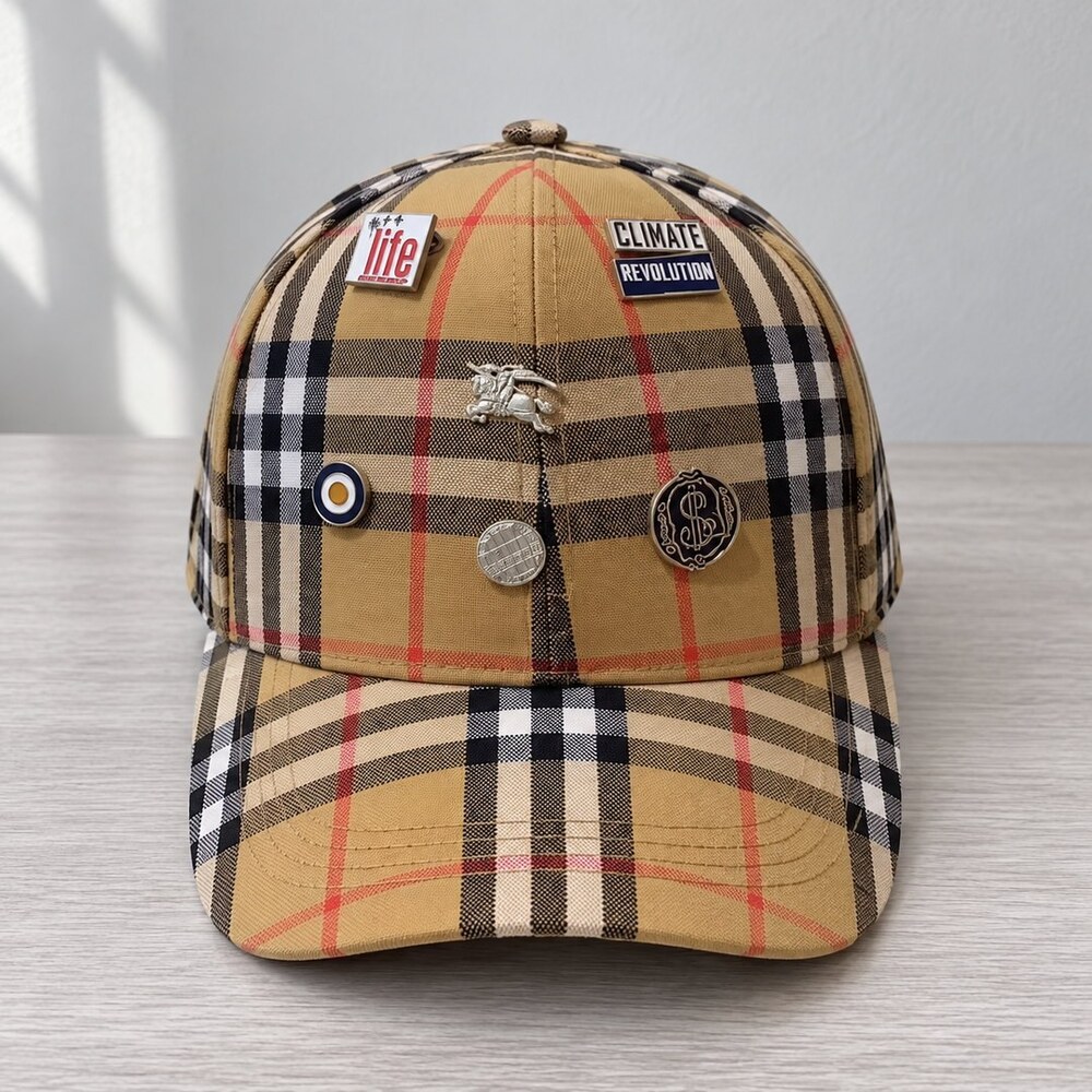 Burberry Vintage Check Badge Cap